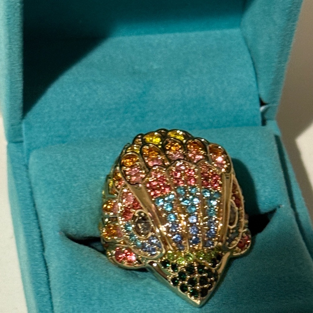 Kurt Geiger Gold Ring with Vibrant colors amazing piece size 7 new with box